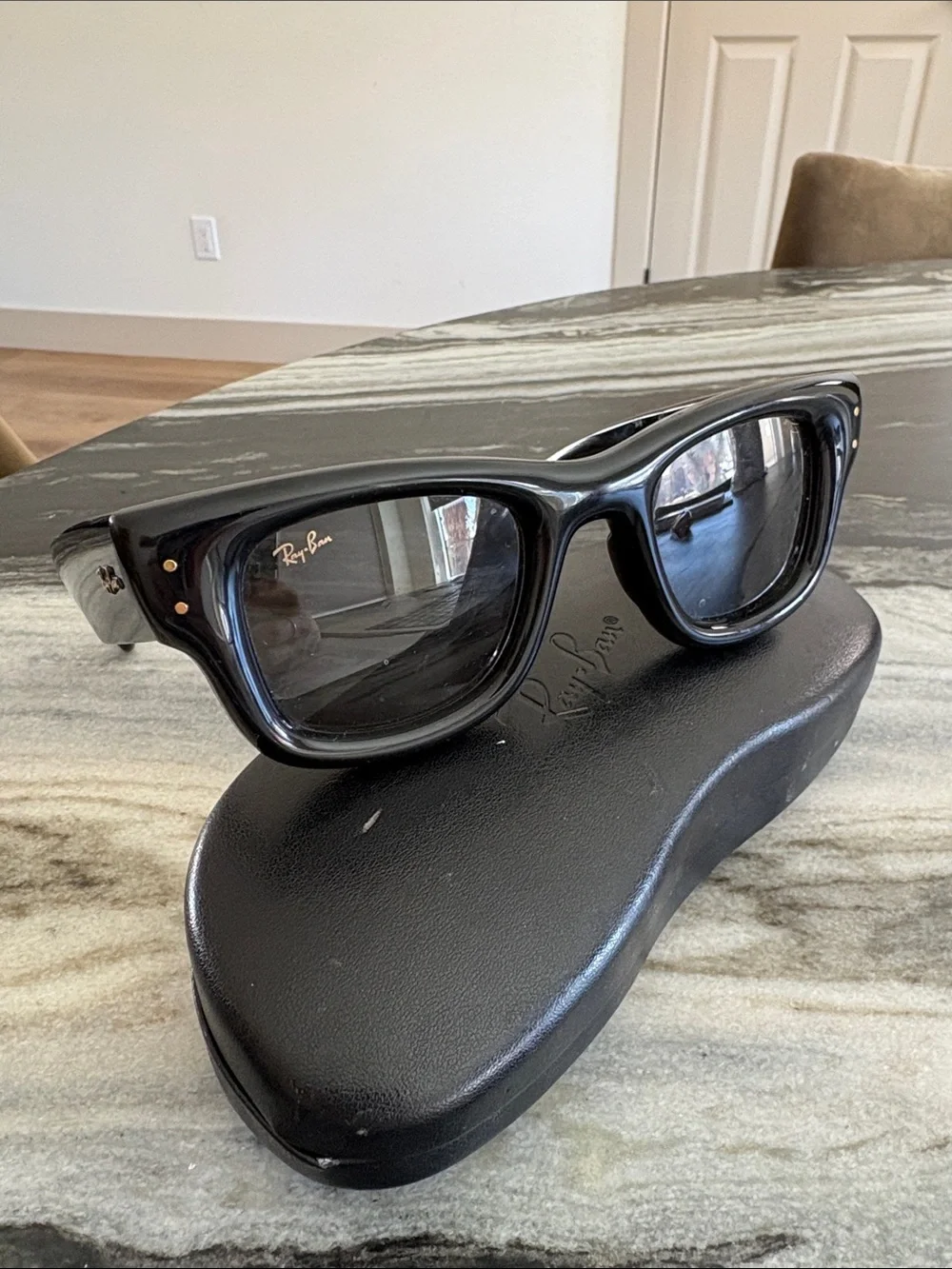 Ray-Ban Wayfarer Puffer sunglasses, RB 4940 601/87 47▪️23 145 3N
